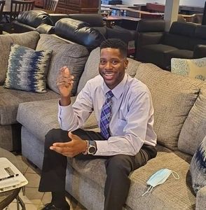 Meet your Posher, Markos